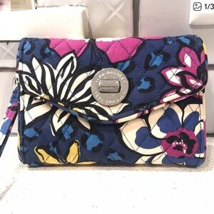 VERA BRADLEY "AFRICAN VIOLET" RETIREDPATTERN WALLET WITH REMOVABLEWRIST …